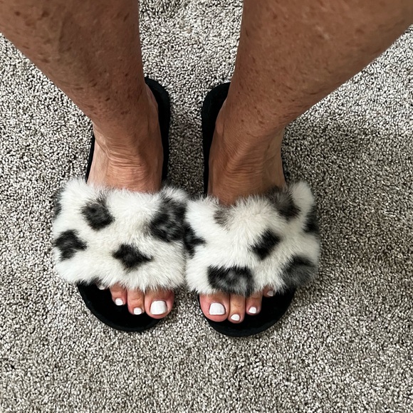 Shoes - Black and White Furry Slippers